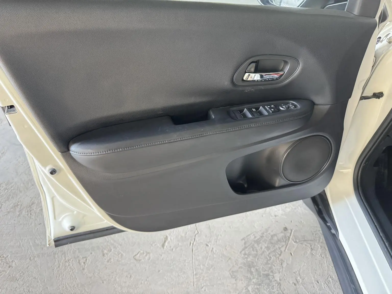 Honda Vezel 2022 1.5L CVT Pioneer