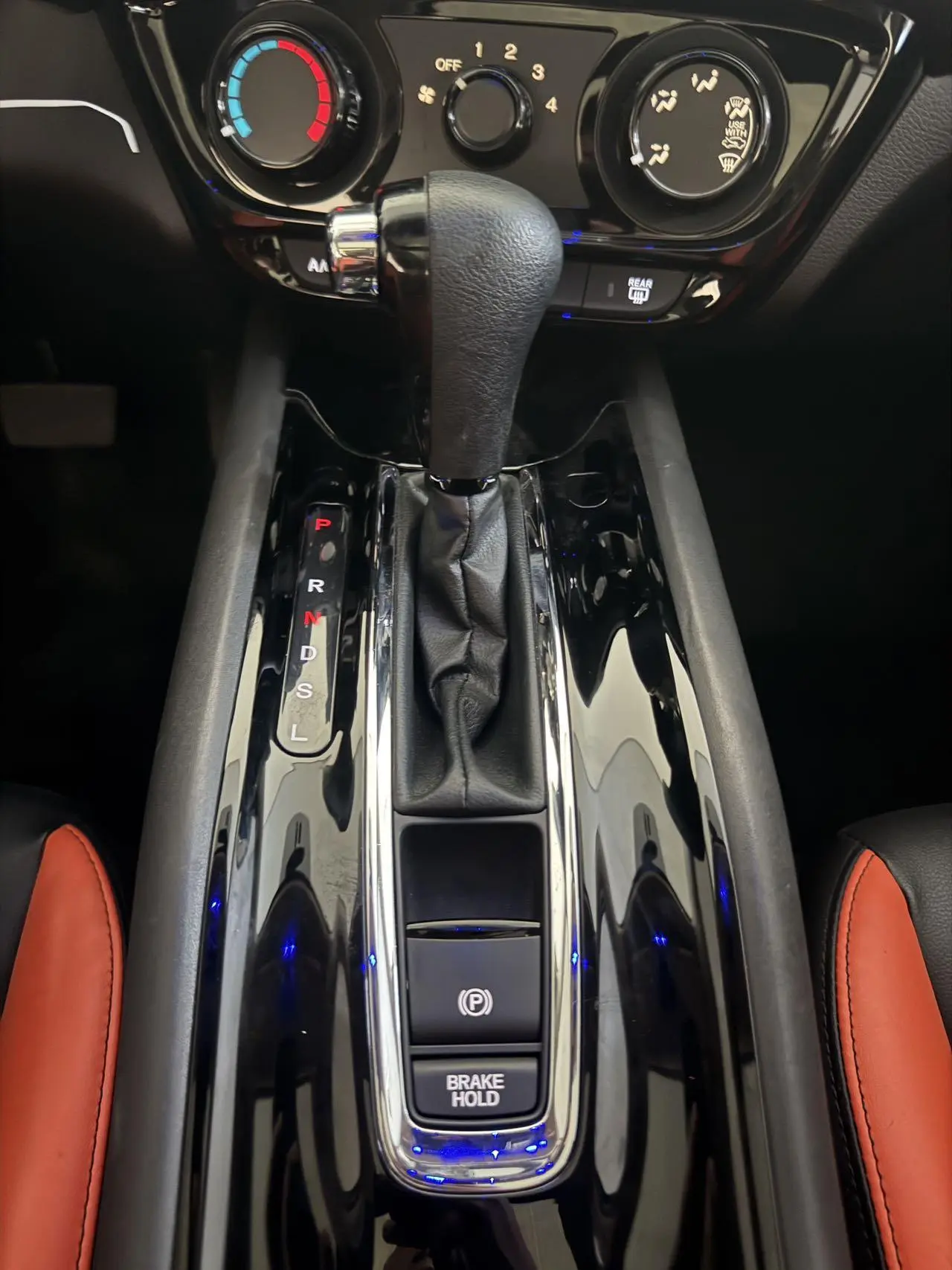 Honda Vezel 2022 1.5L CVT Pioneer