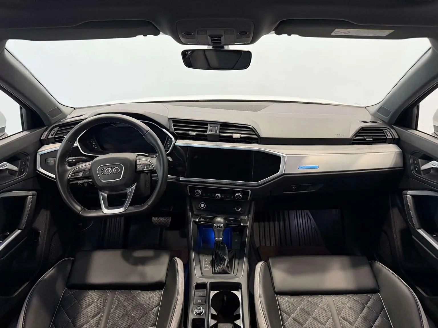 Audi Q3 2025 quattro 45 Anniversary Heritage 40 TFSI Dynamic Fashion