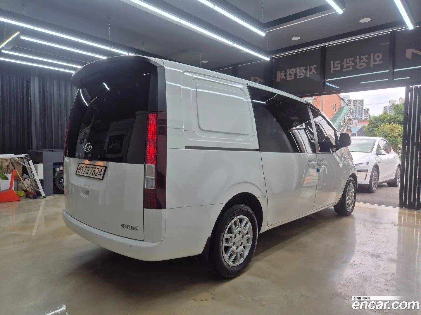 Hyundai Staria Cargo 5-Seater 2022
