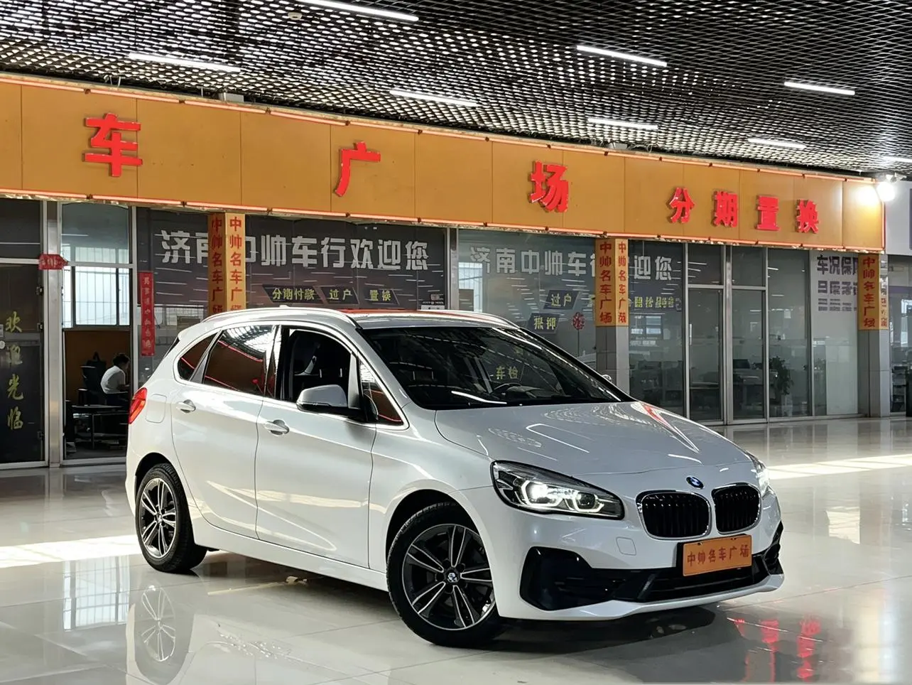 BMW 2 Series Wagon 2018 218i Premium Plus Sport Package