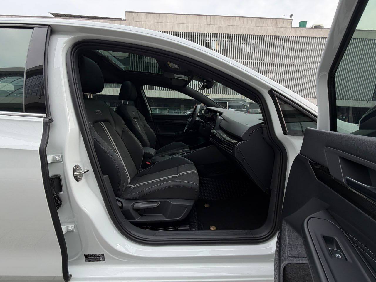 Volkswagen Golf R-line Lite
