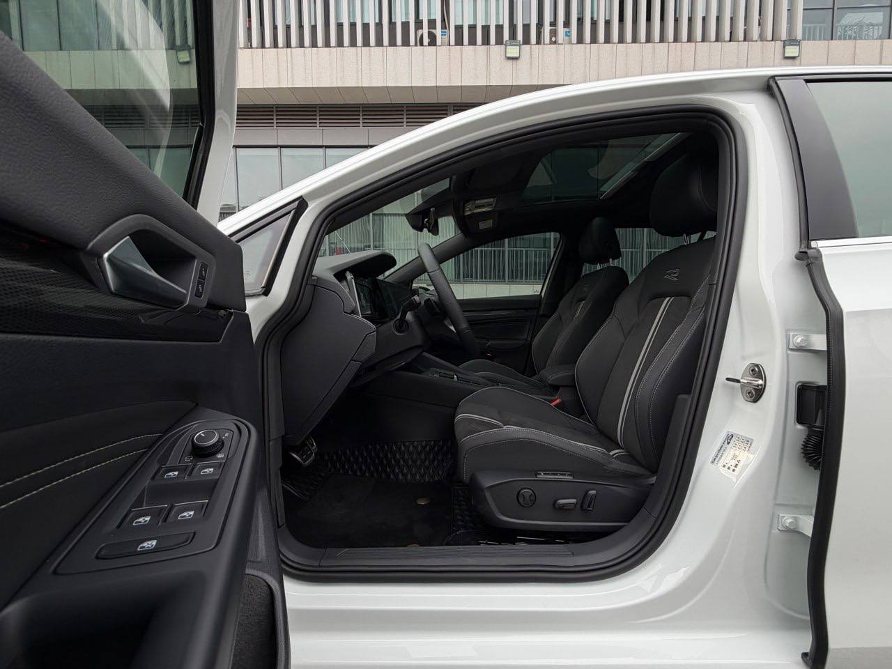 Volkswagen Golf R-line Lite
