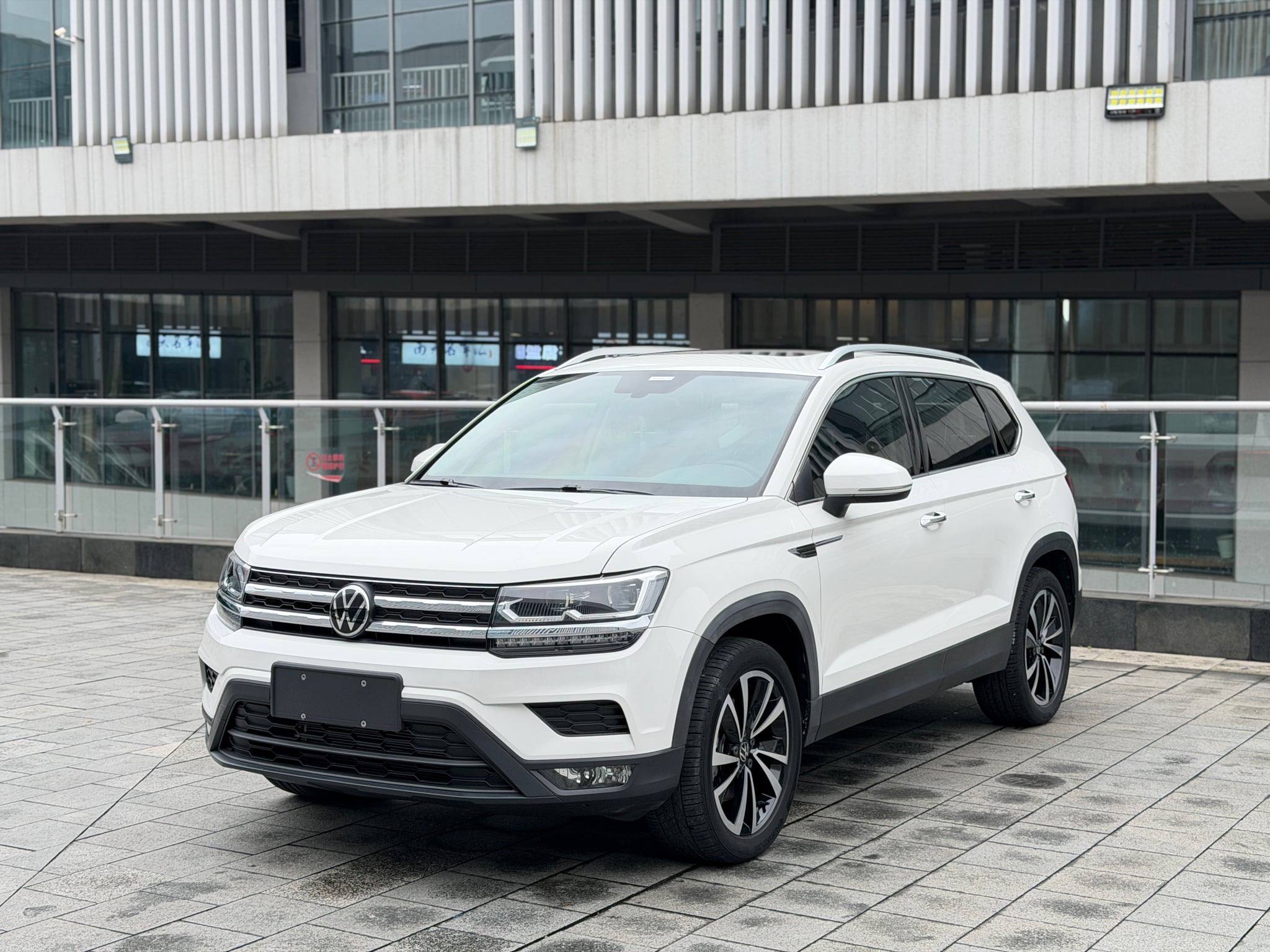 Volkswagen Tharu
