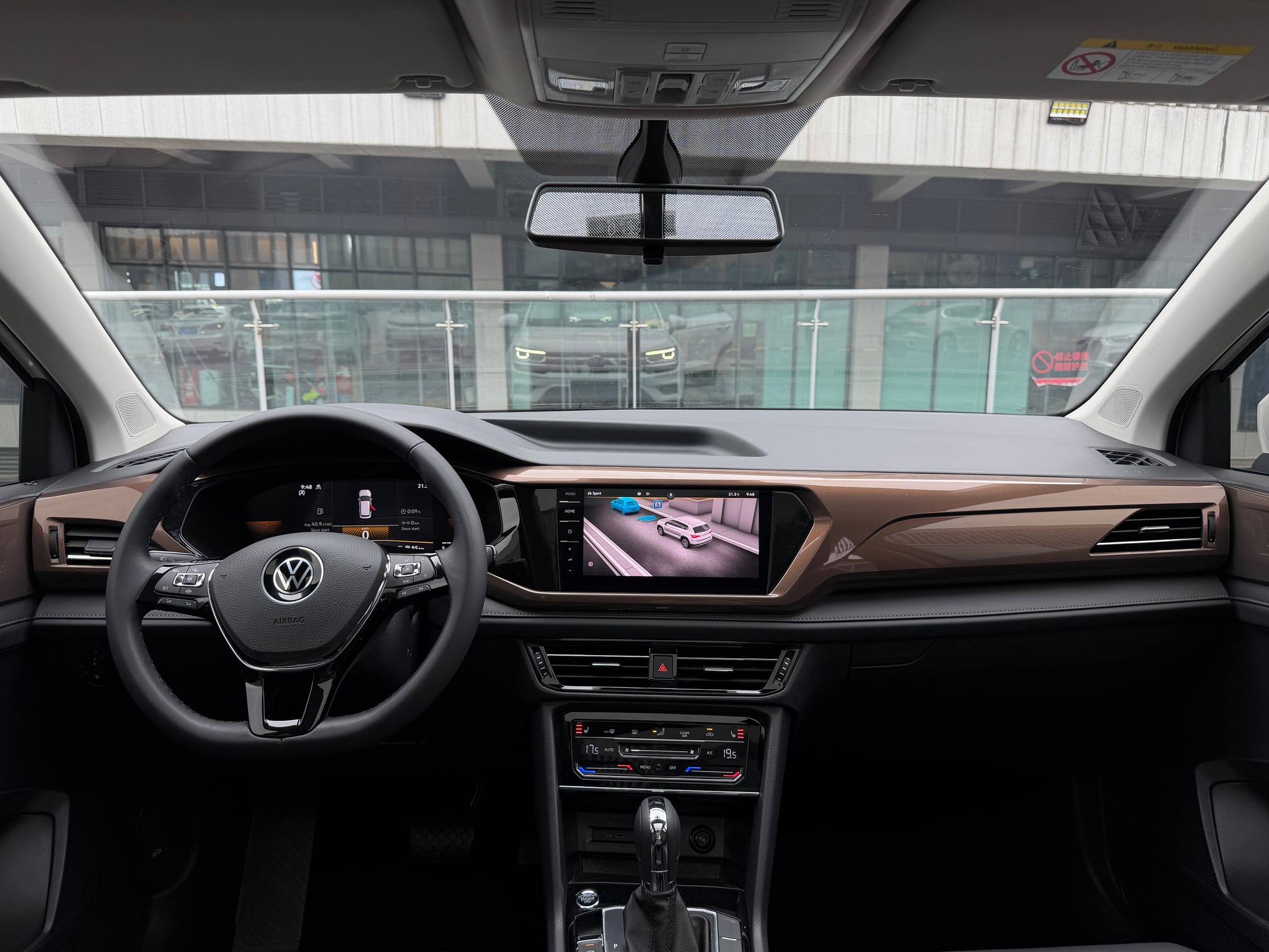 Volkswagen Tharu