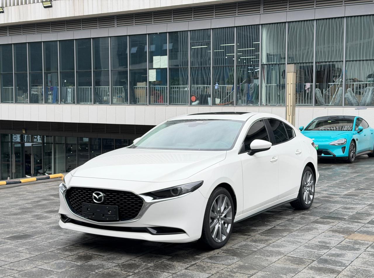 Mazda 3 (Axela)