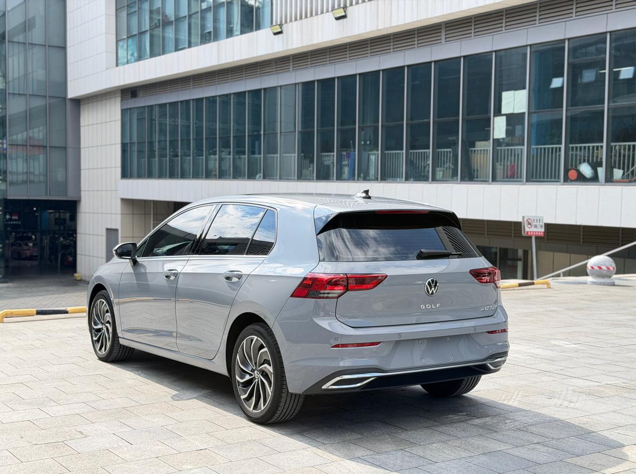 Volkswagen Golf Pro