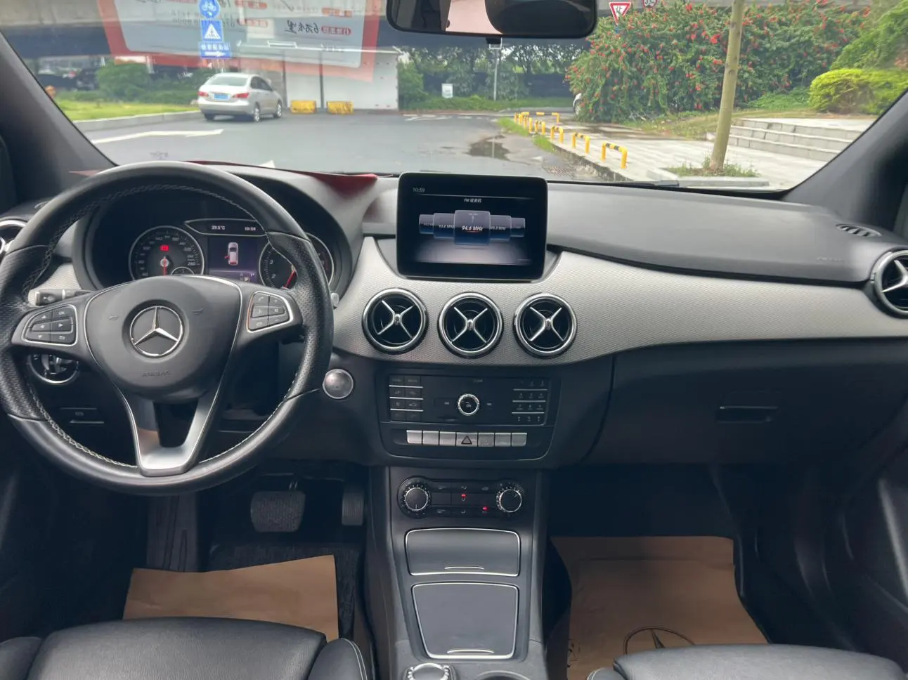 Mercedes-Benz B Class 2018 B 200 Fashion