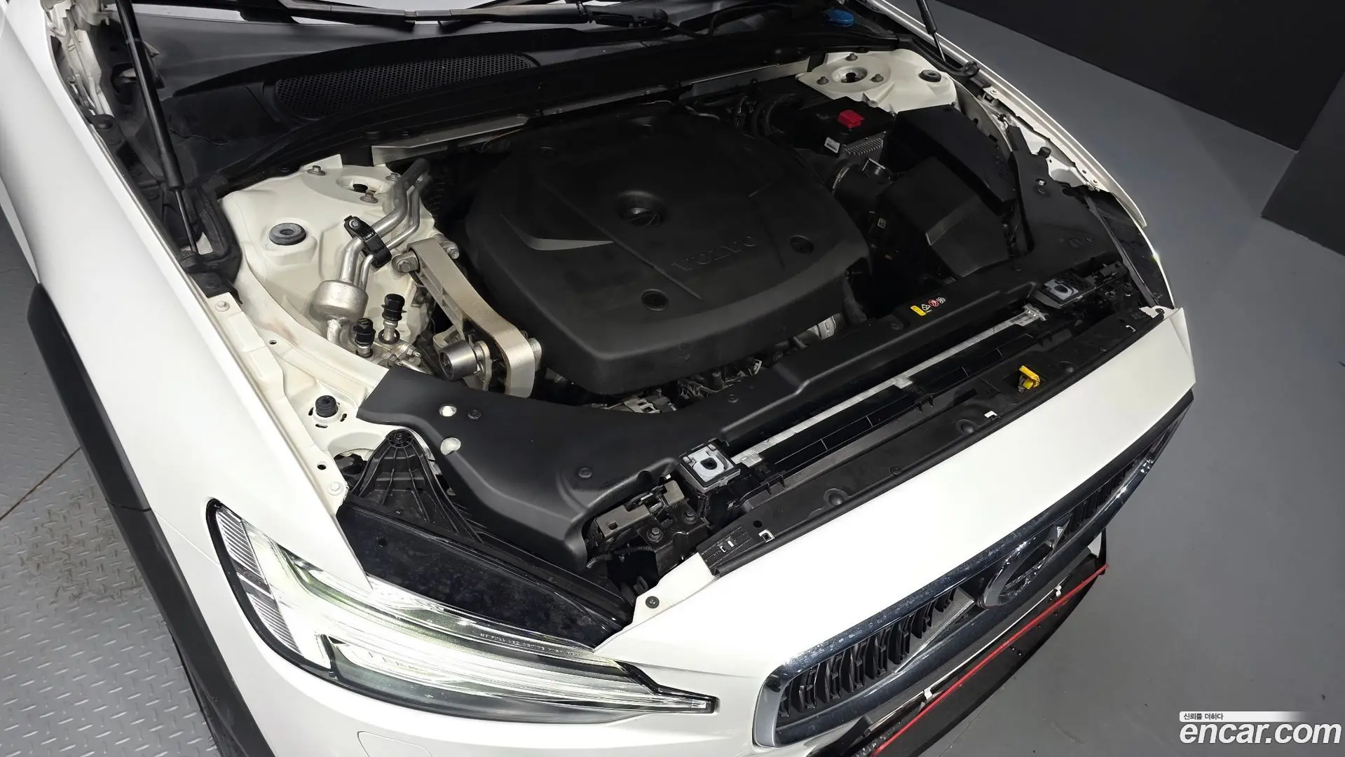Volvo V60 T5 Pro AWD