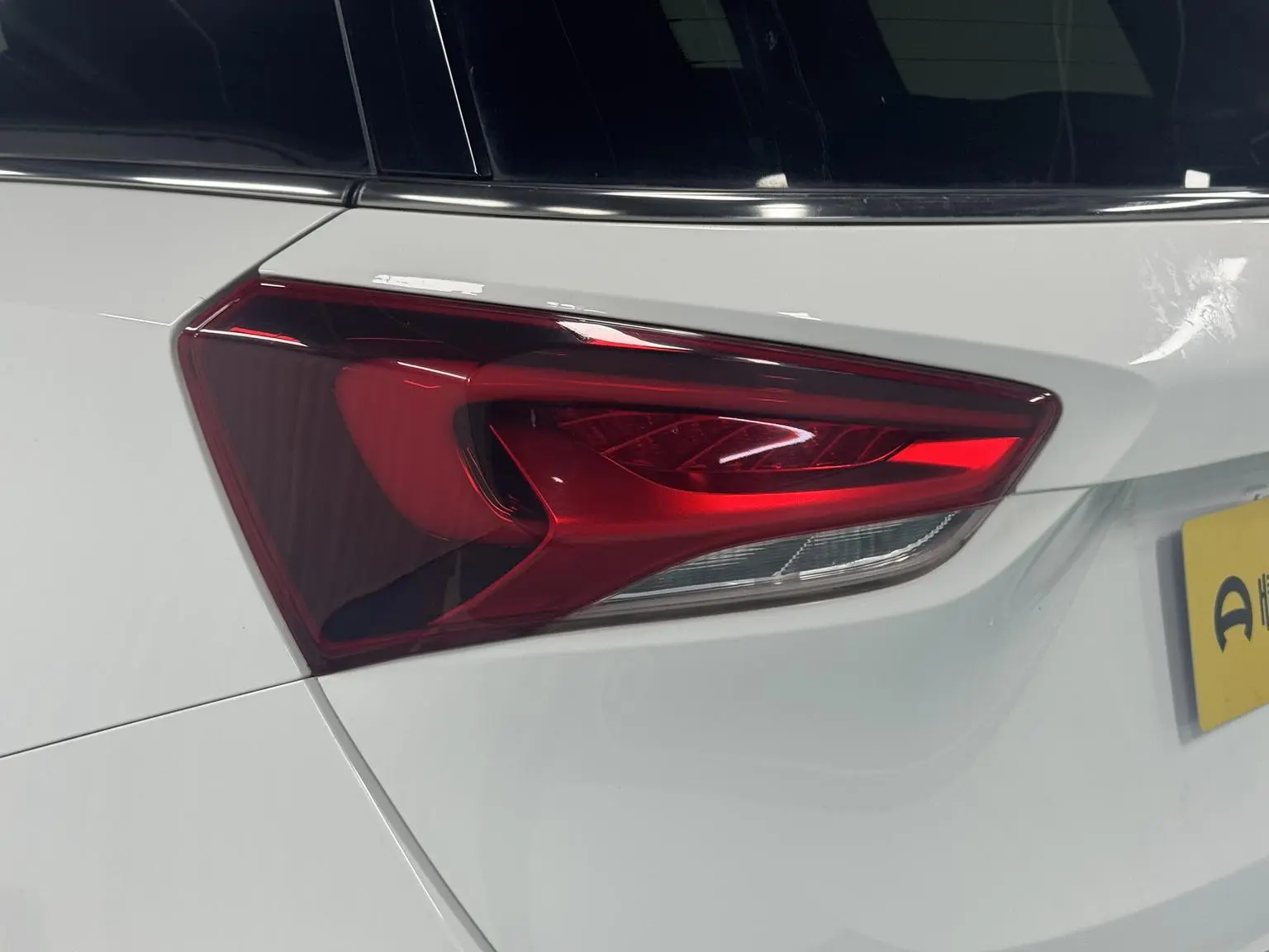 Buick GL6 2019 18T 6 seat Connected Premium China VI