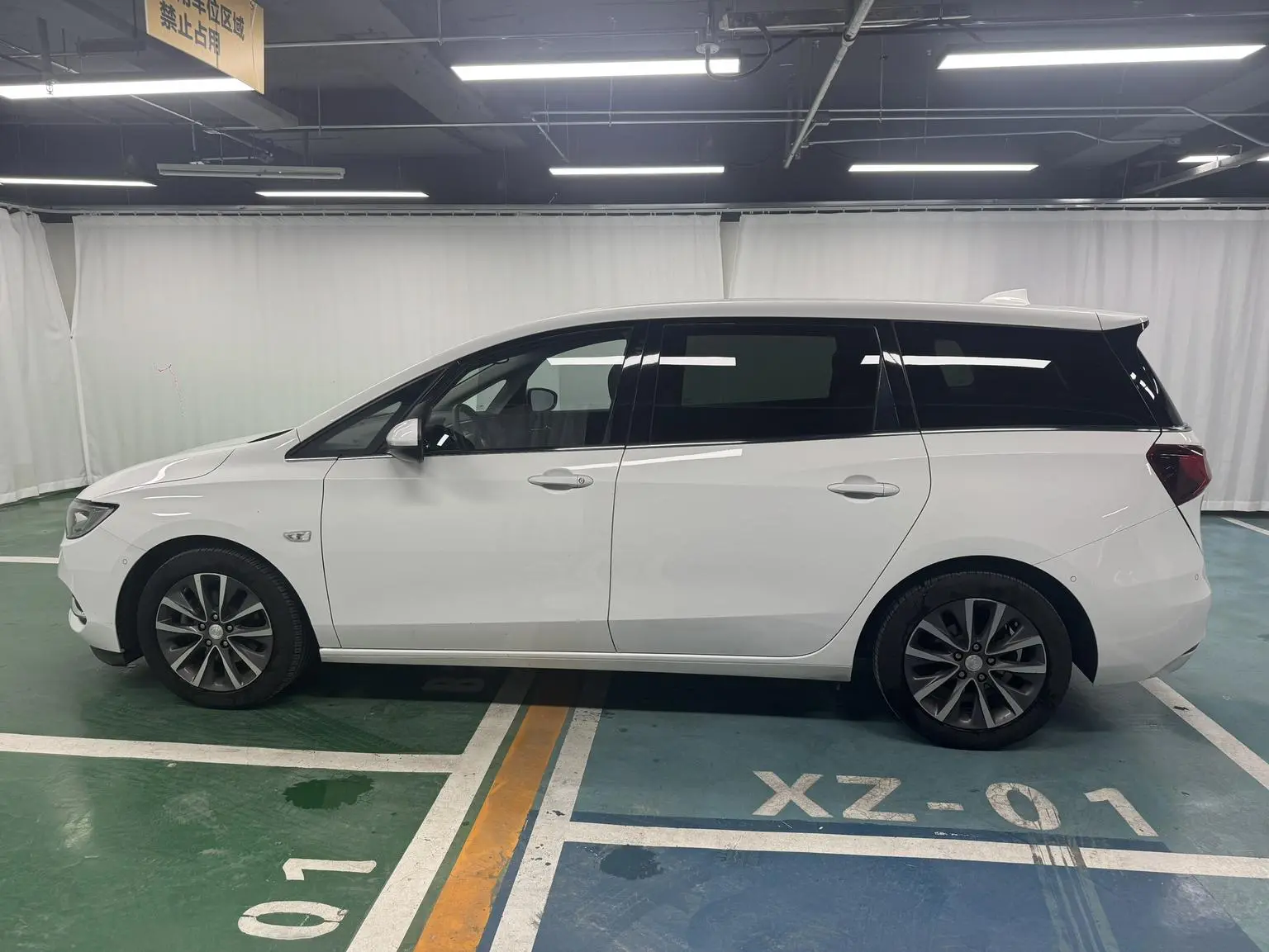 Buick GL6 2019 18T 6 seat Connected Premium China VI