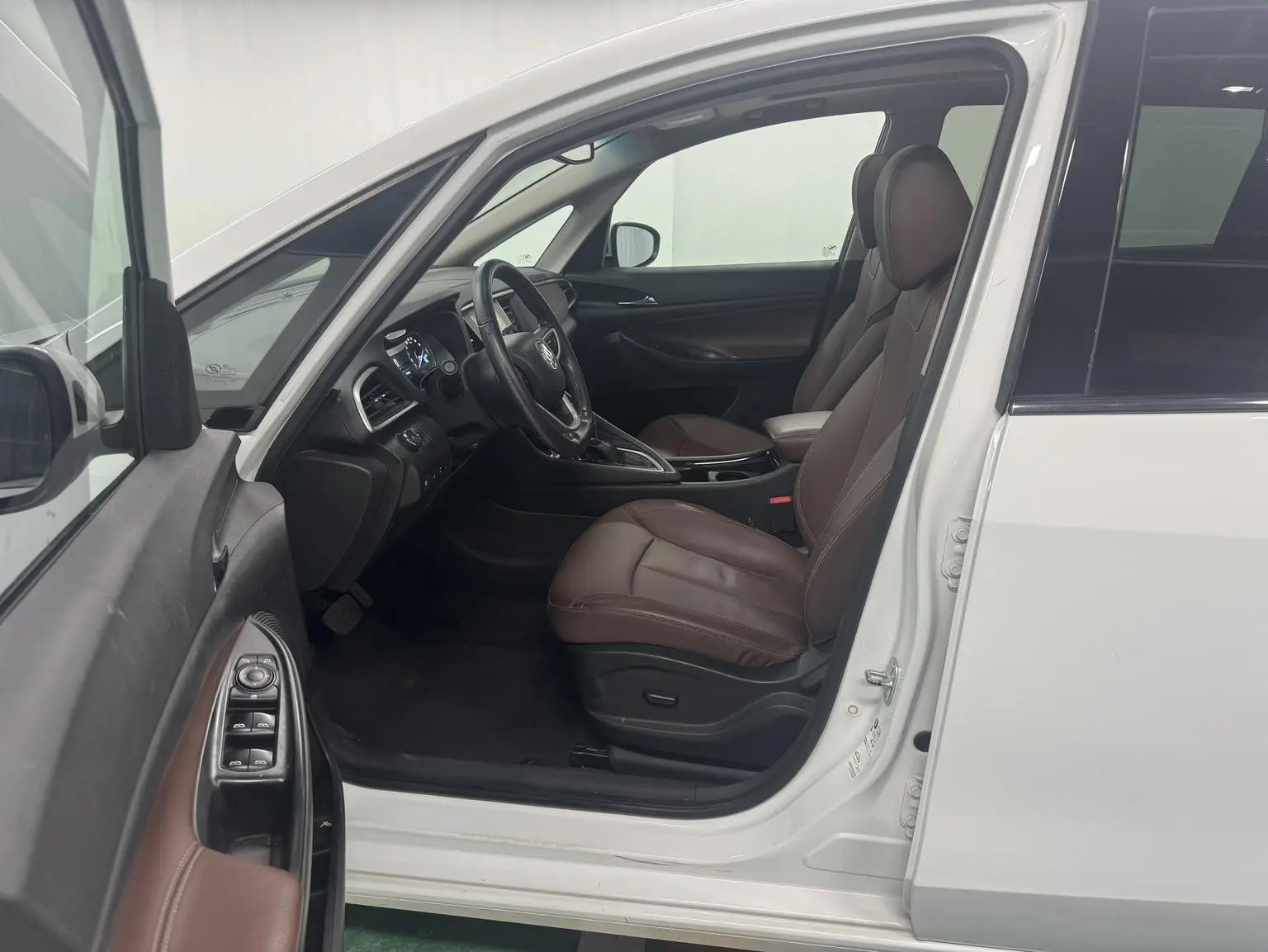 Buick GL6 2019 18T 6 seat Connected Premium China VI