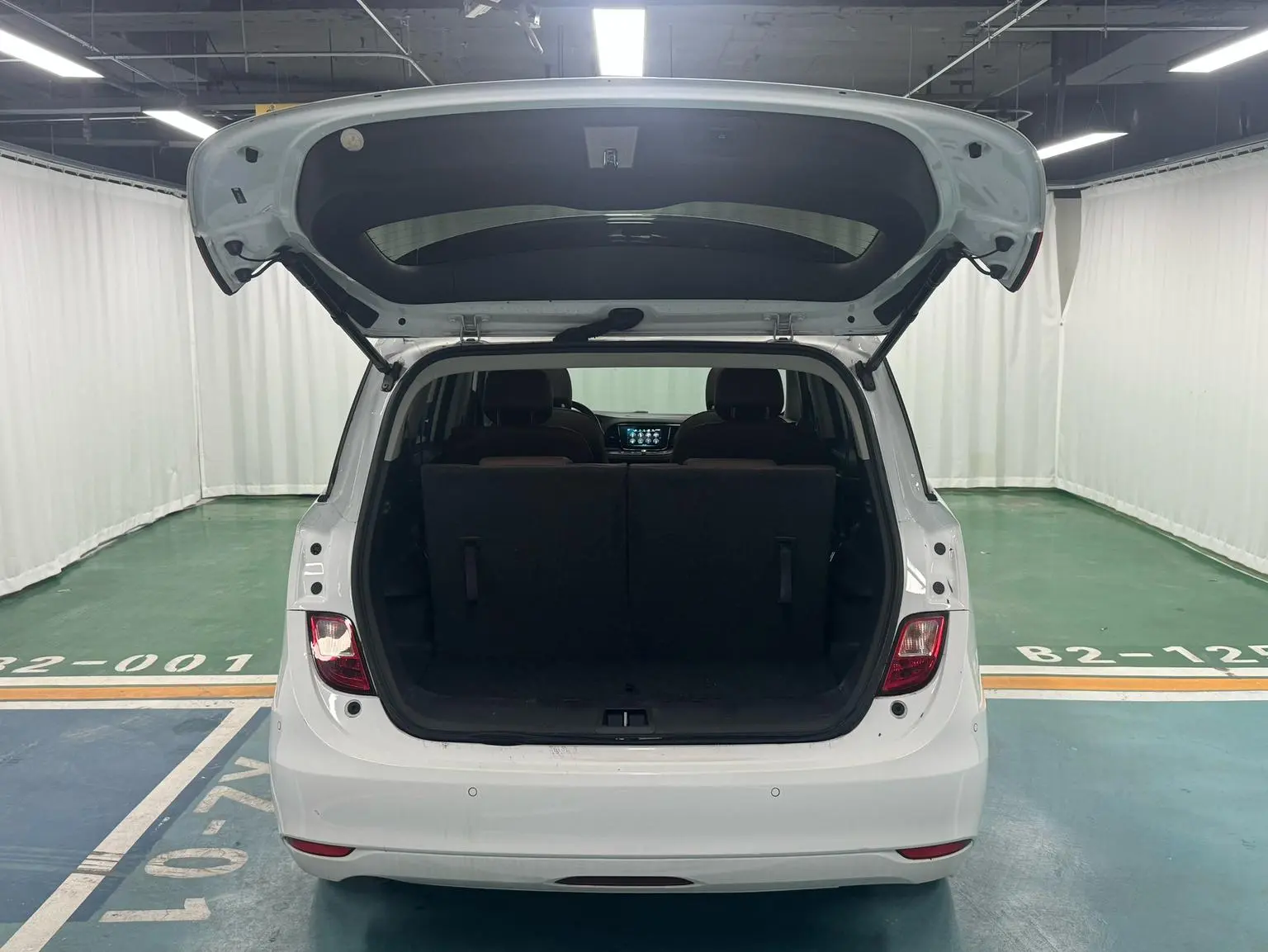 Buick GL6 2019 18T 6 seat Connected Premium China VI
