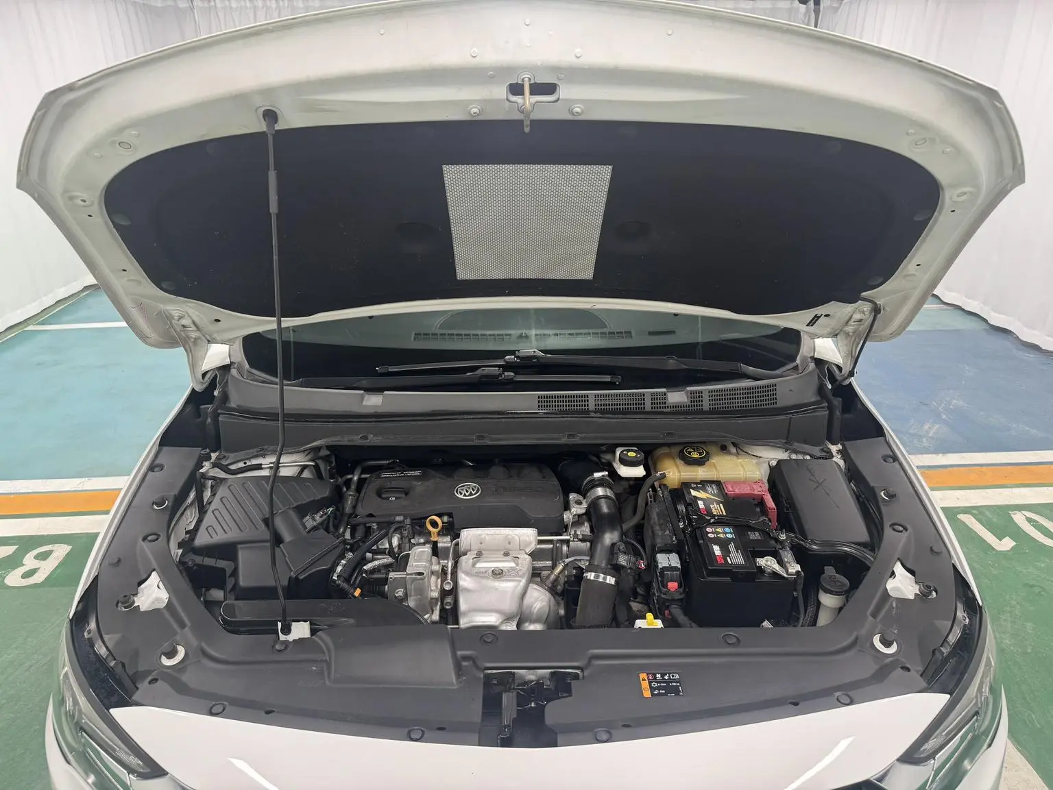 Buick GL6 2019 18T 6 seat Connected Premium China VI