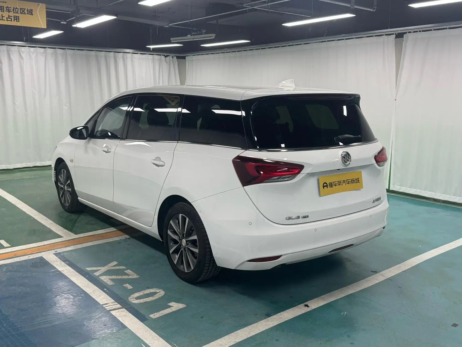 Buick GL6 2019 18T 6 seat Connected Premium China VI