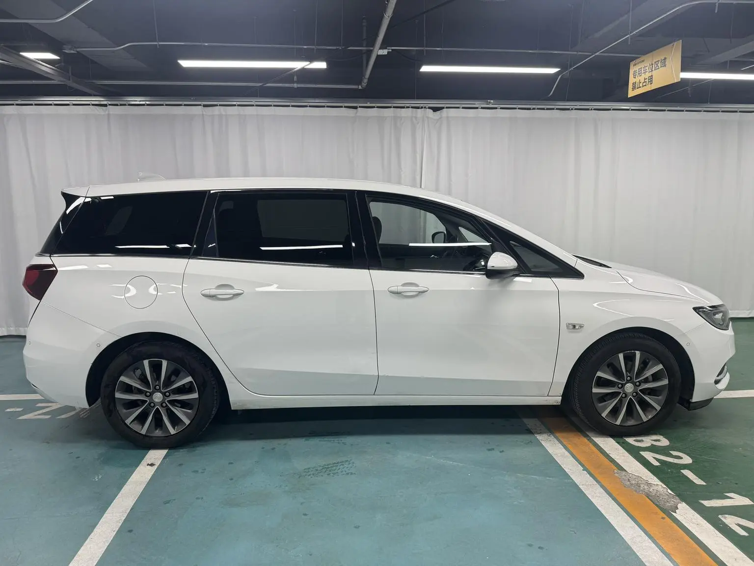 Buick GL6 2019 18T 6 seat Connected Premium China VI