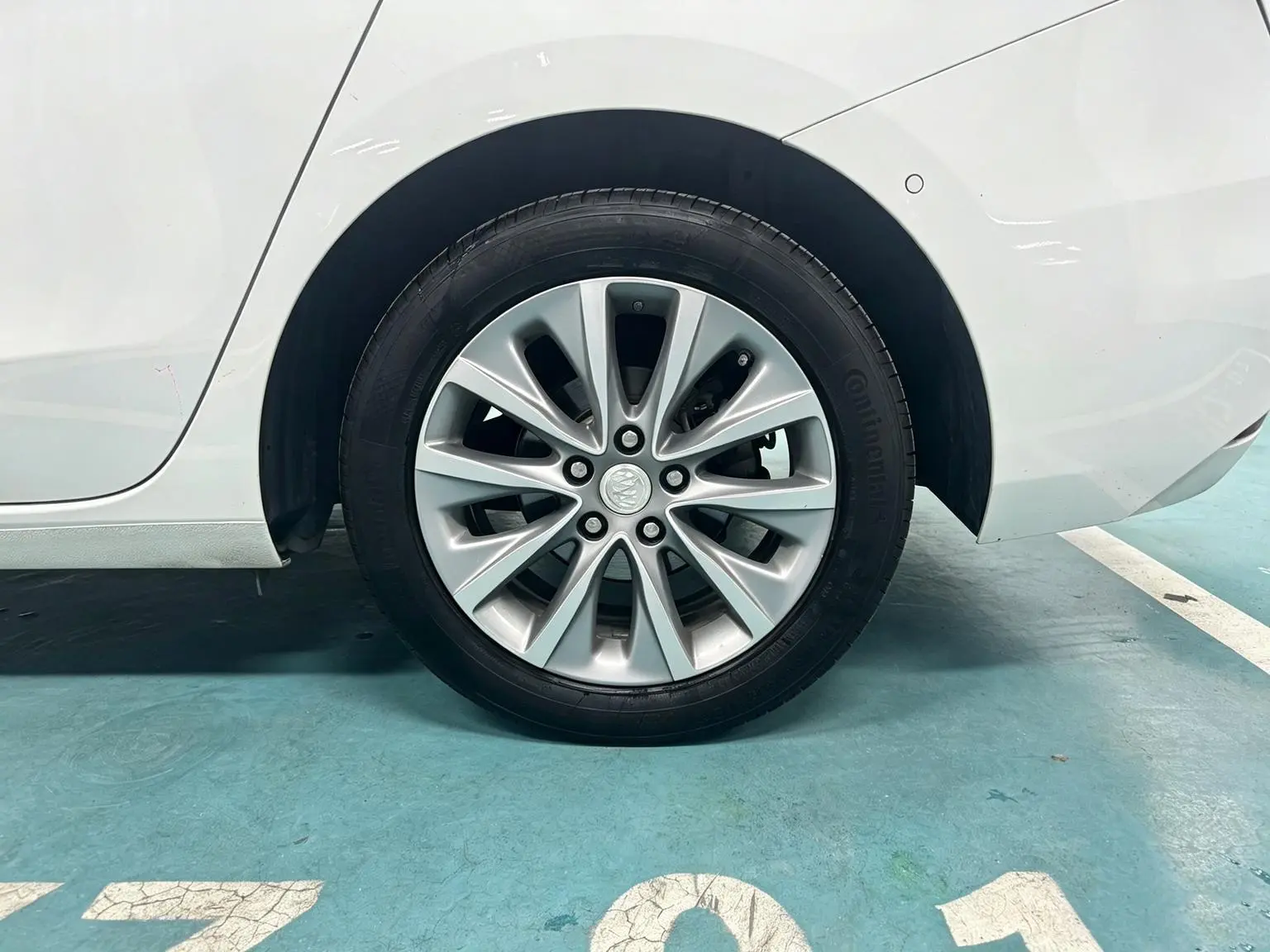 Buick GL6 2019 18T 6 seat Connected Premium China VI