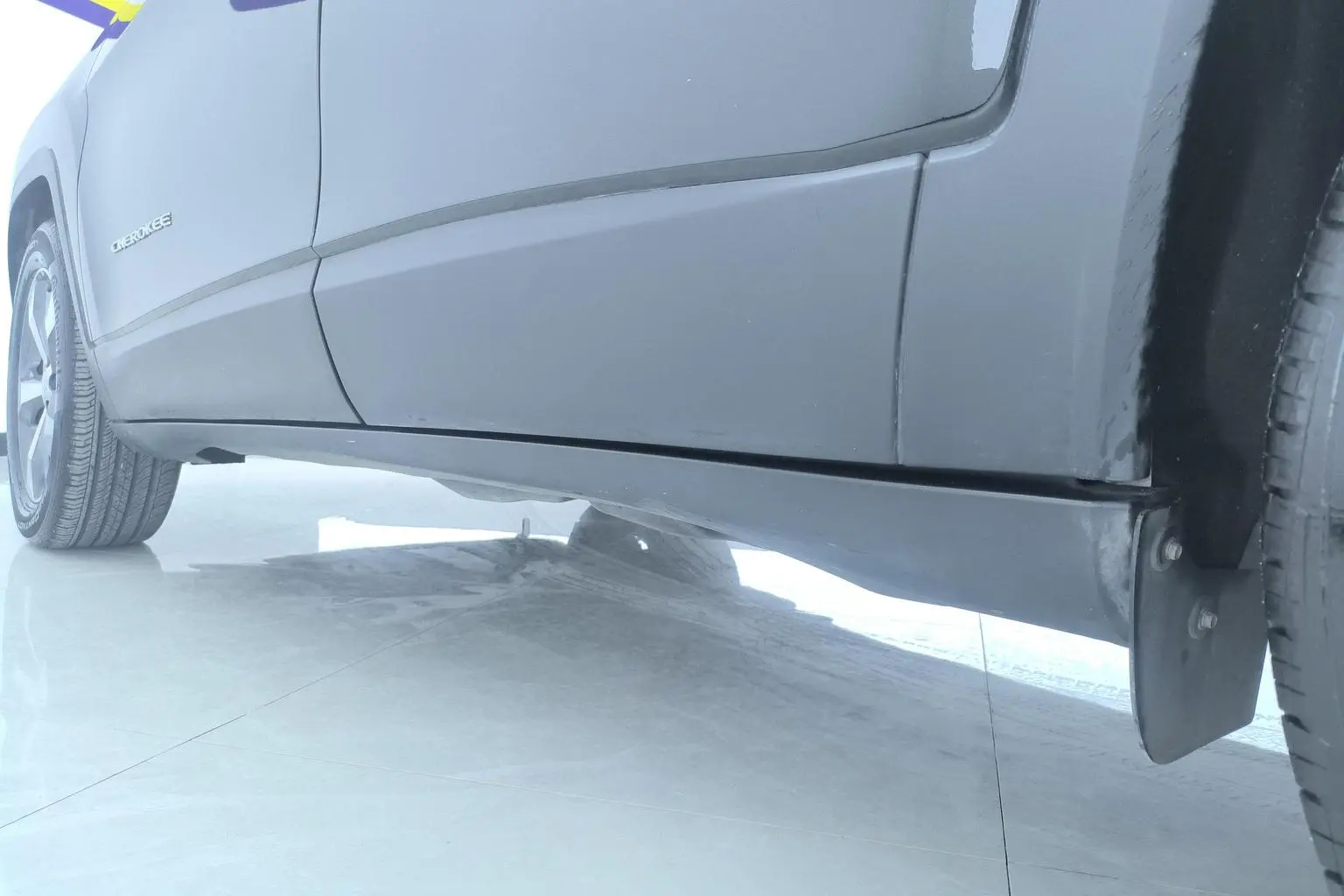 Jeep Cherokee 2020 2.0T 2WD Leading