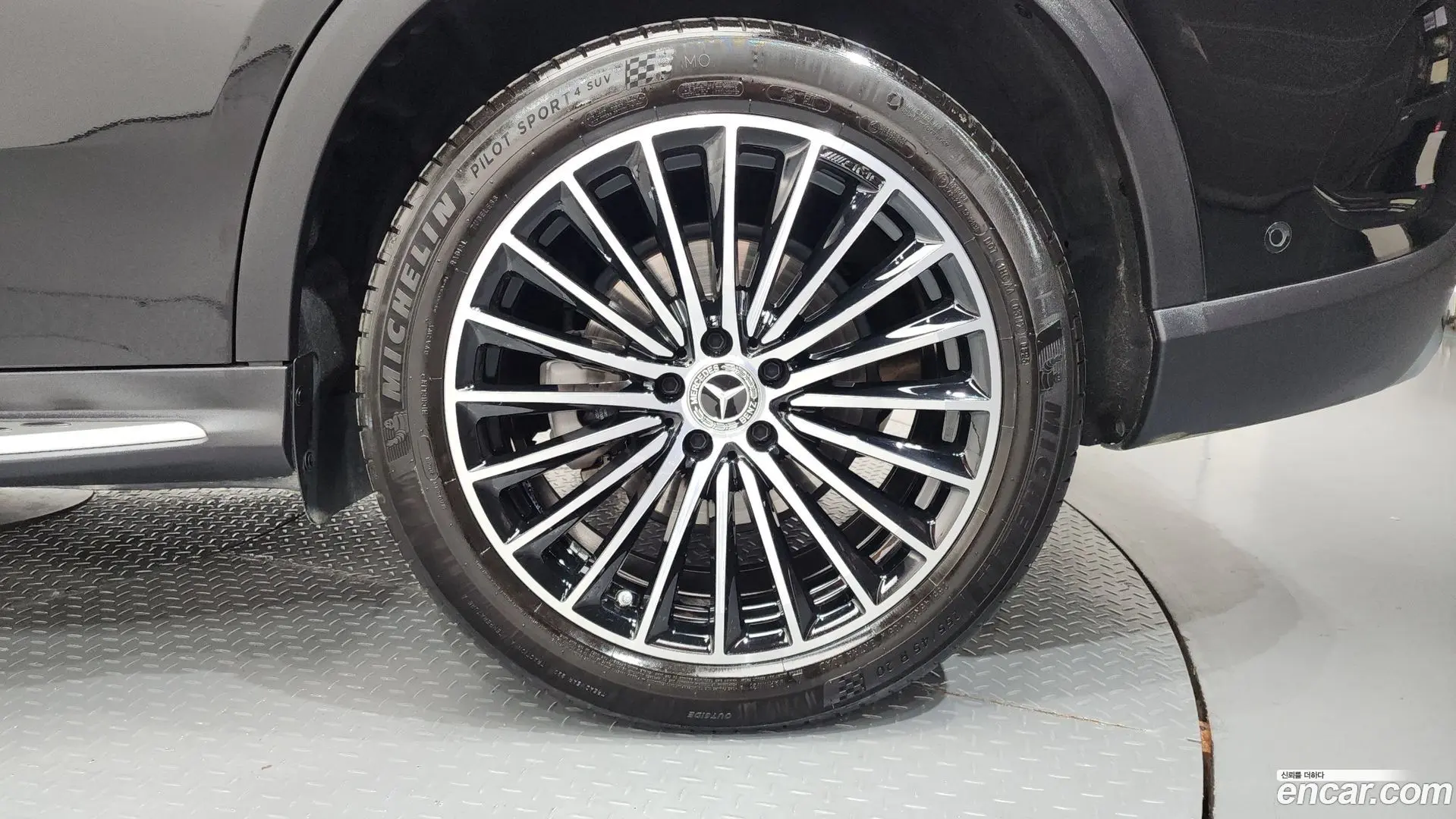 Mercedes-Benz GLC-Class GLC300 4MATIC AMG Line