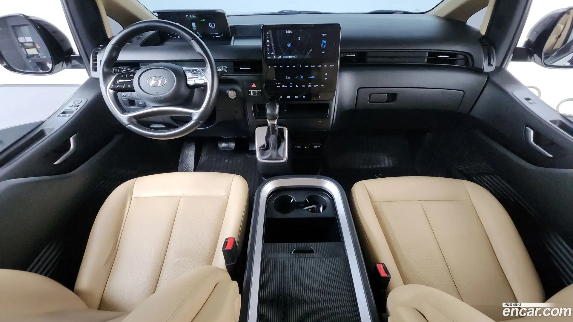 Hyundai Staria Cargo 5-Seater 2022