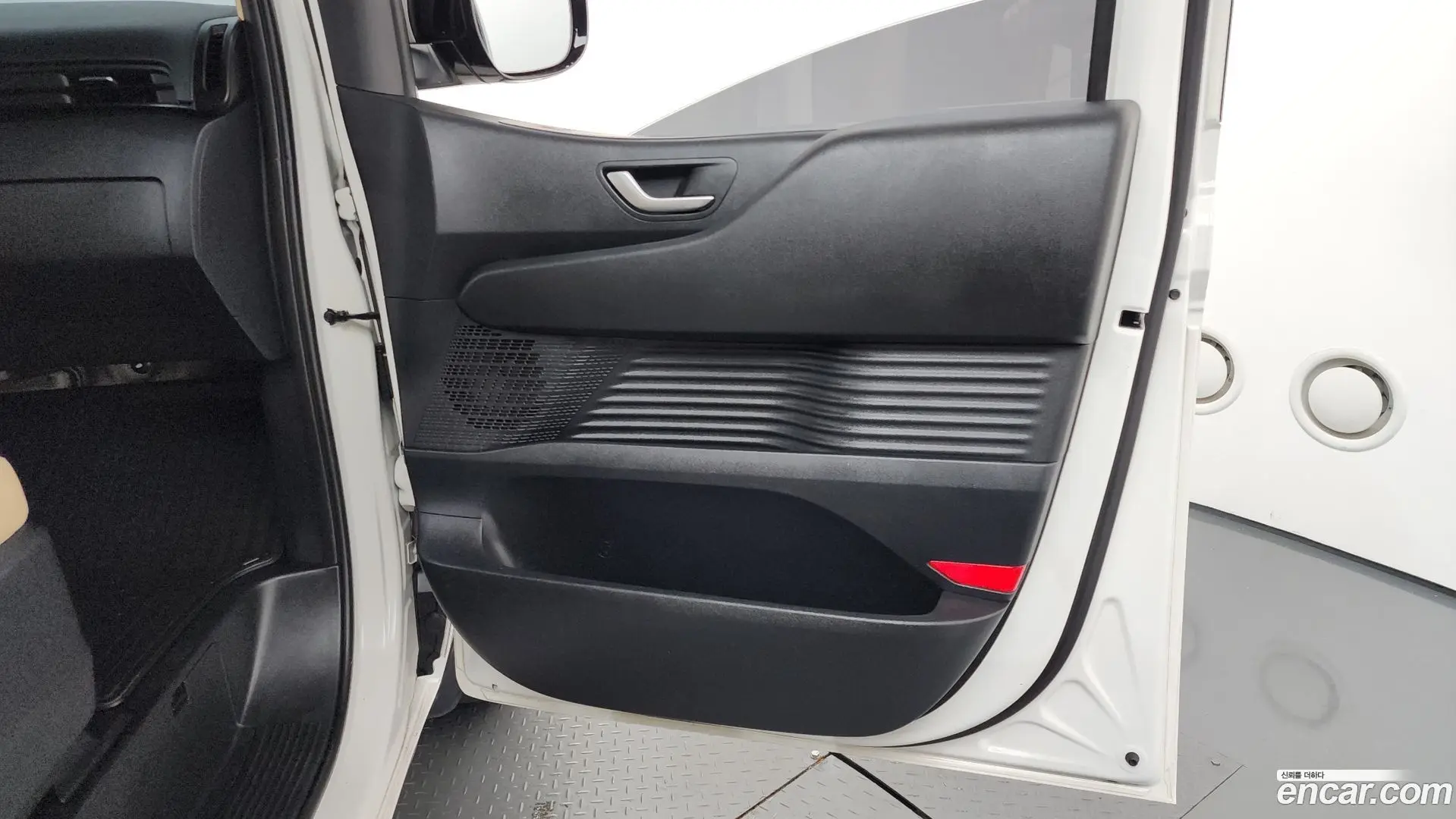 Hyundai Staria Cargo 5-Seater 2022