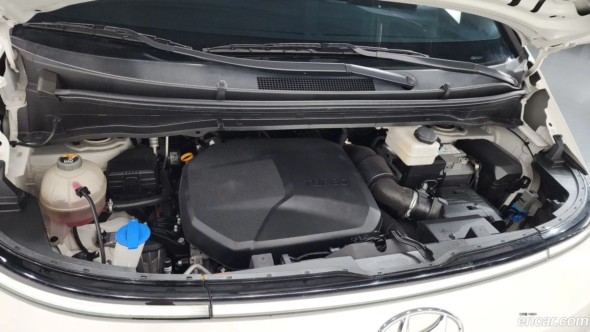 Hyundai Staria Cargo 5-Seater 2022