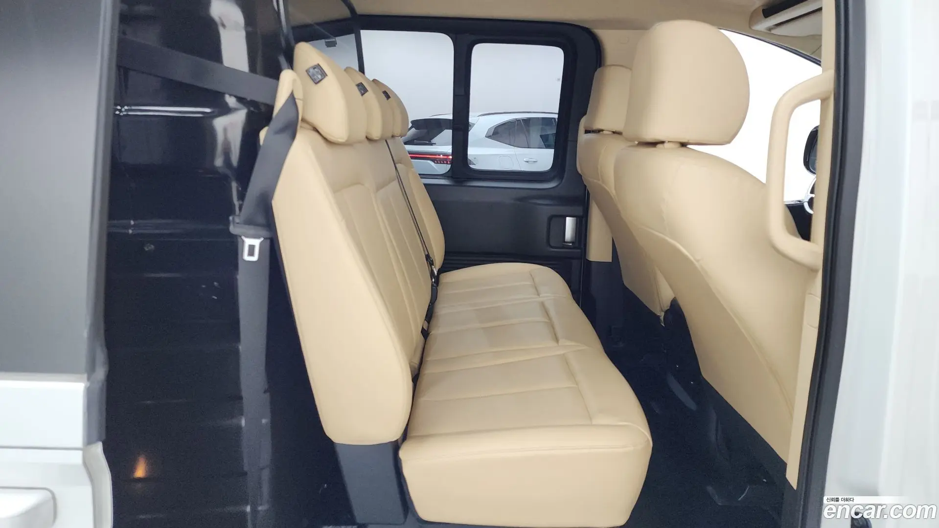 Hyundai Staria Cargo 5-Seater 2022
