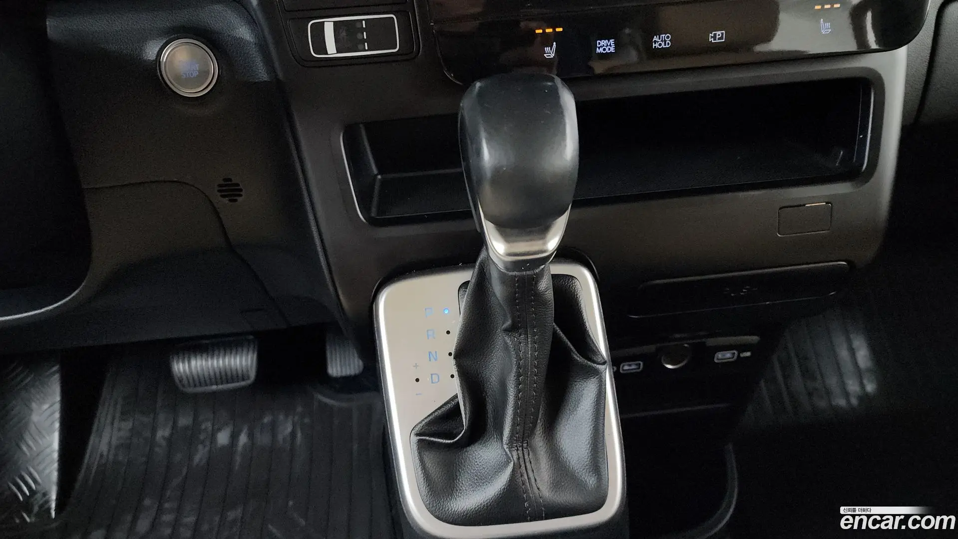 Hyundai Staria Cargo 5-Seater 2022