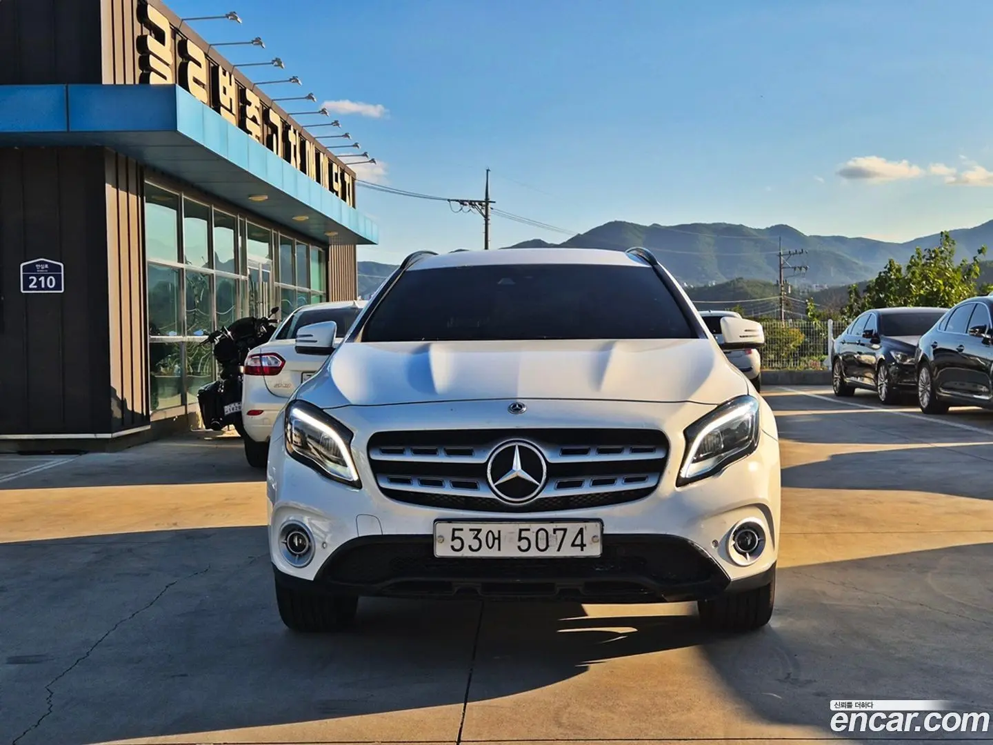 Mercedes-Benz GLA-Class GLA220 2017
