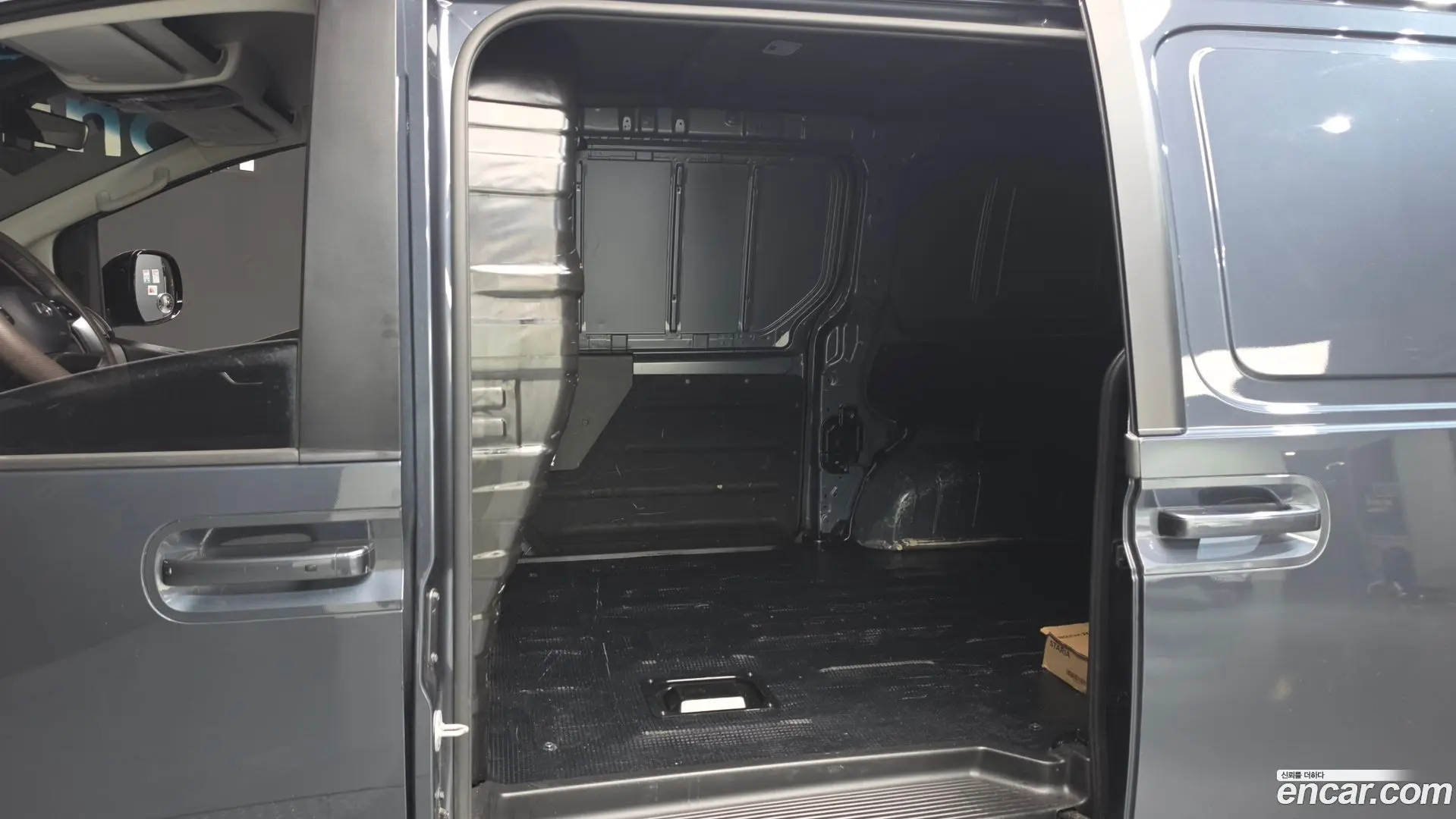 Hyundai Staria Cargo 3-Seater 2022