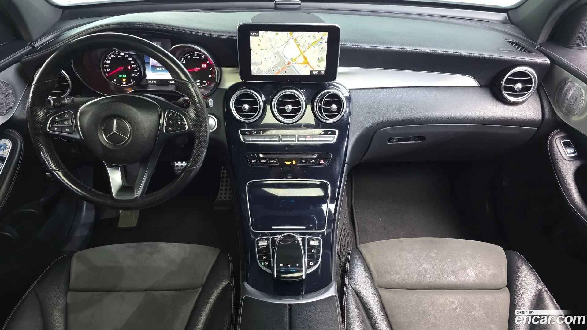 Mercedes-Benz GLC-Class GLC300 4MATIC AMG Line Coupe 2022