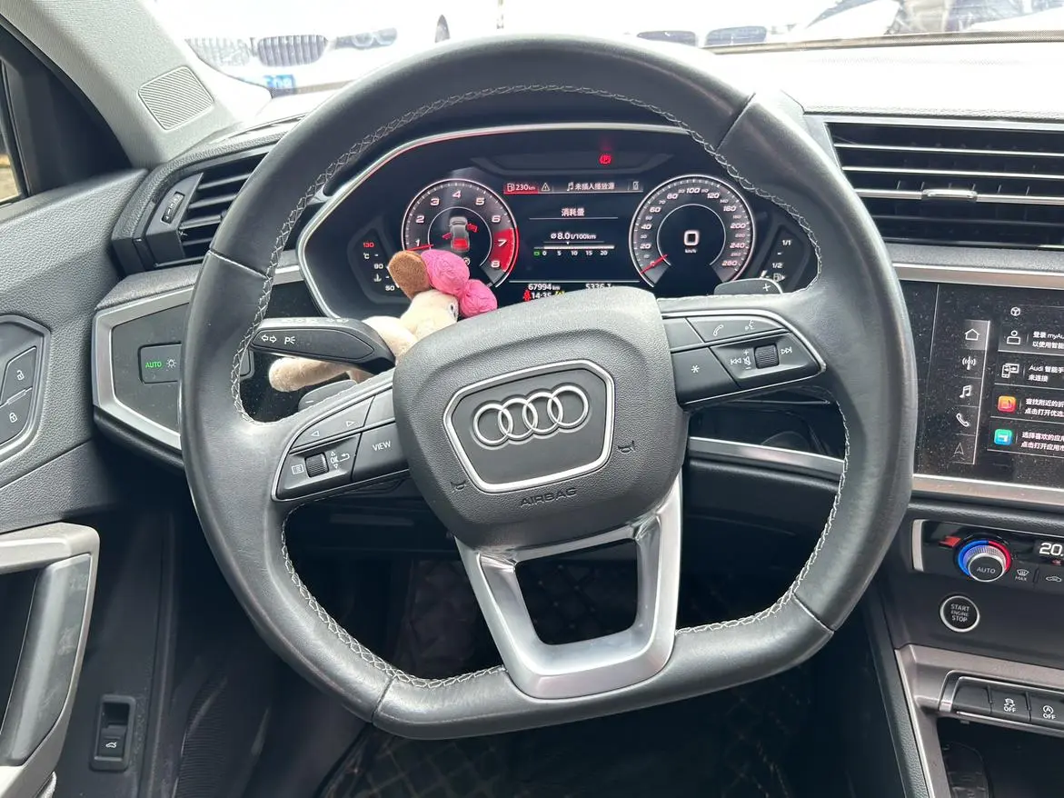Audi Q3 2022 35 TFSI Dynamic Fashion