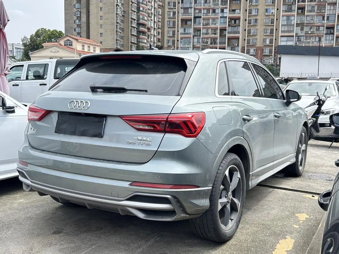 Audi Q3 2022 35 TFSI Dynamic Fashion