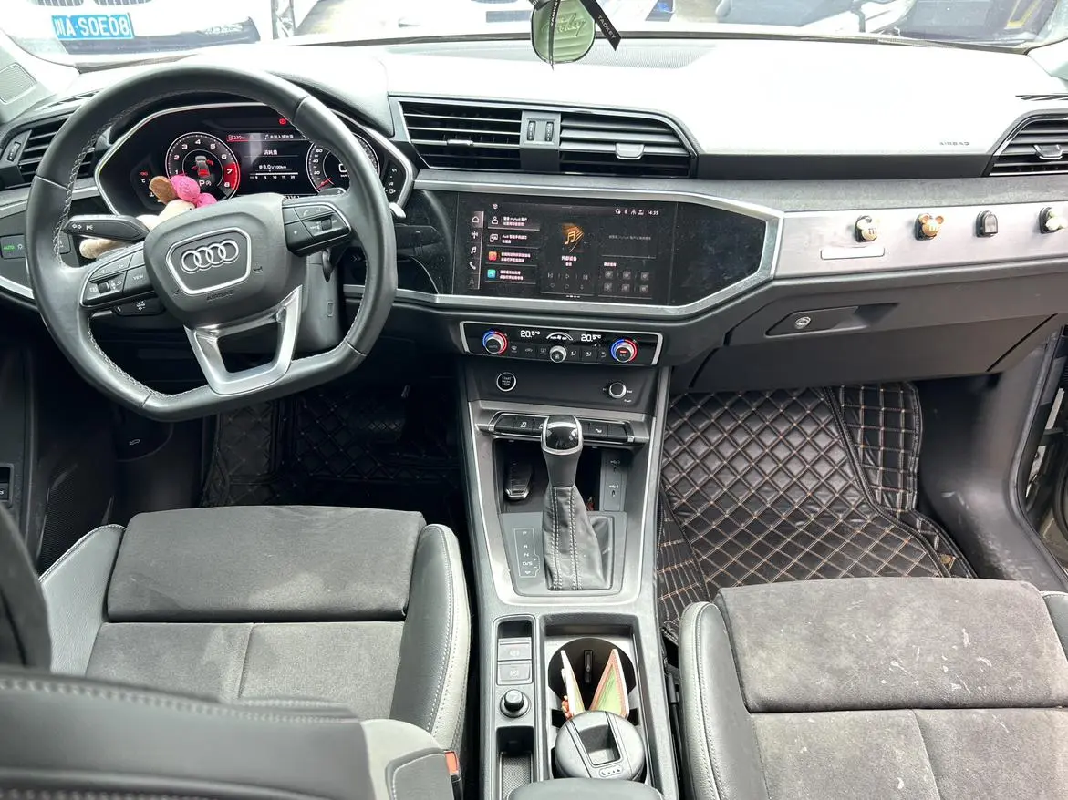Audi Q3 2022 35 TFSI Dynamic Fashion