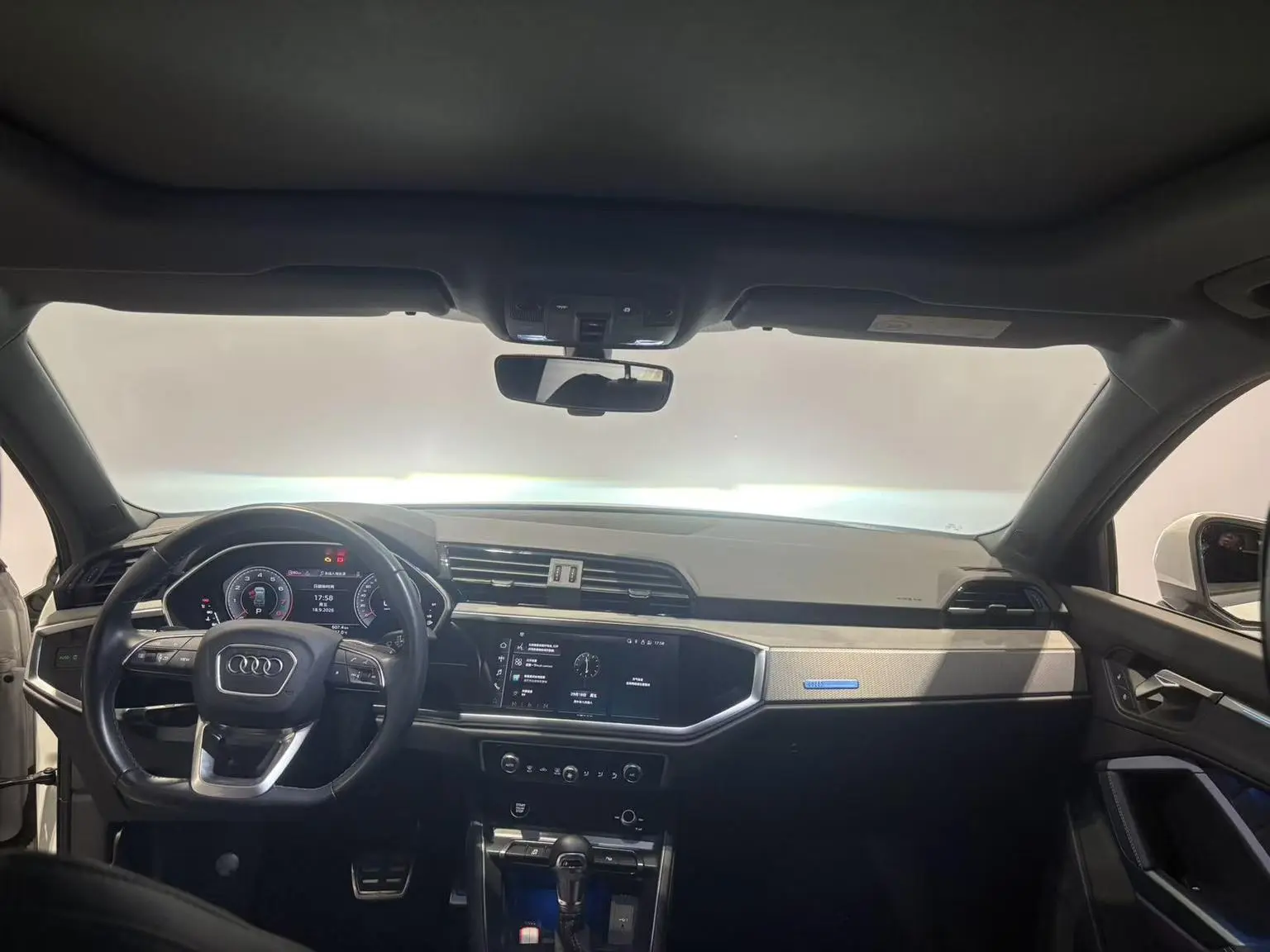 Audi Q3 2024 35 TFSI Dynamic Fashion