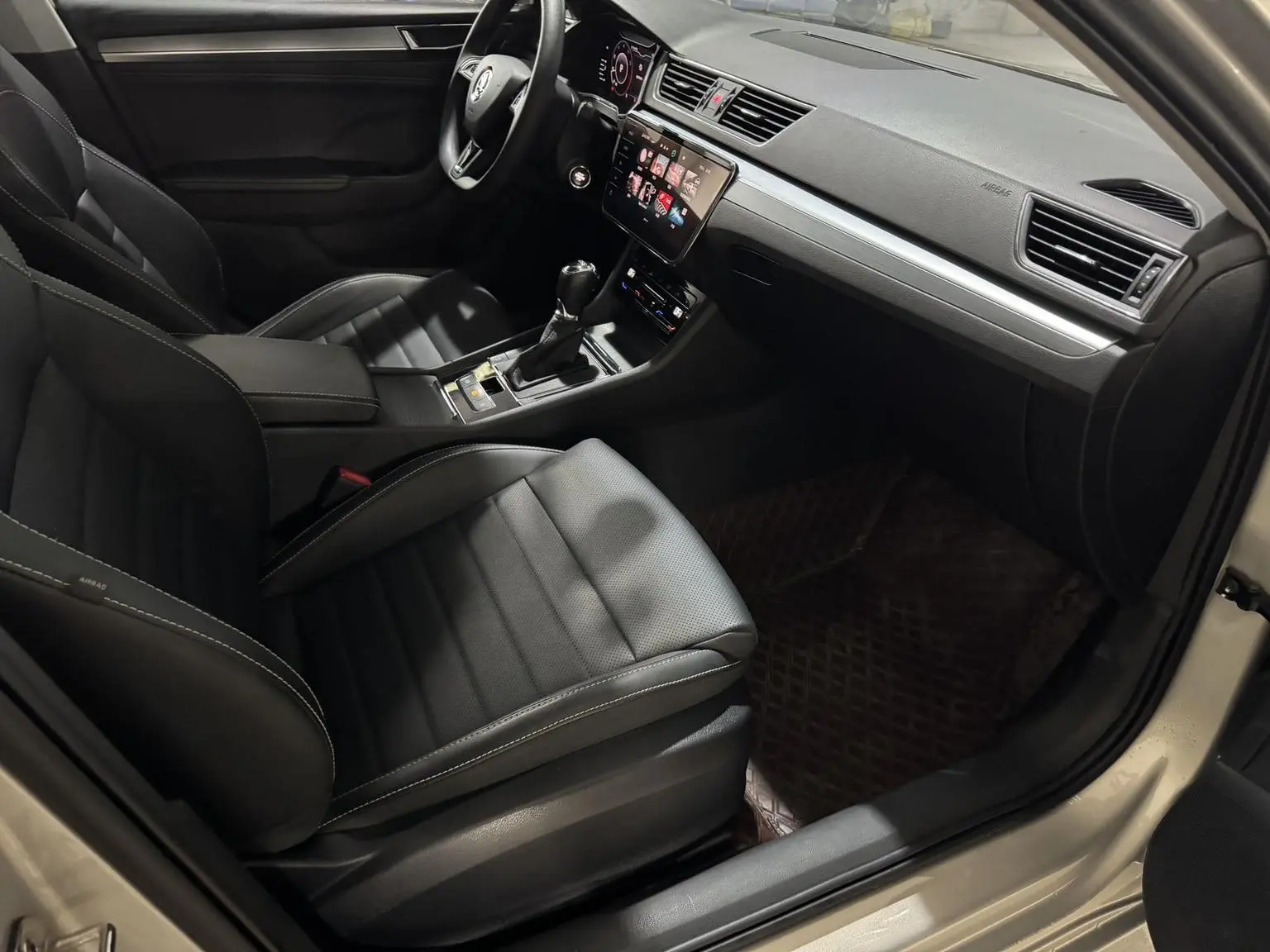 Skoda Superb 2022 TSI280 DSG Premium Plus