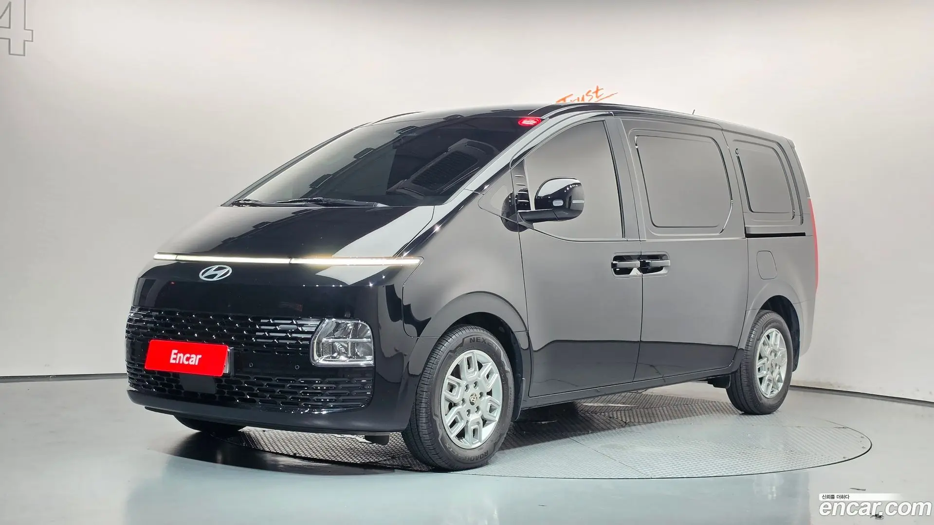 Hyundai Staria L3.5 Cargo 3-Seater