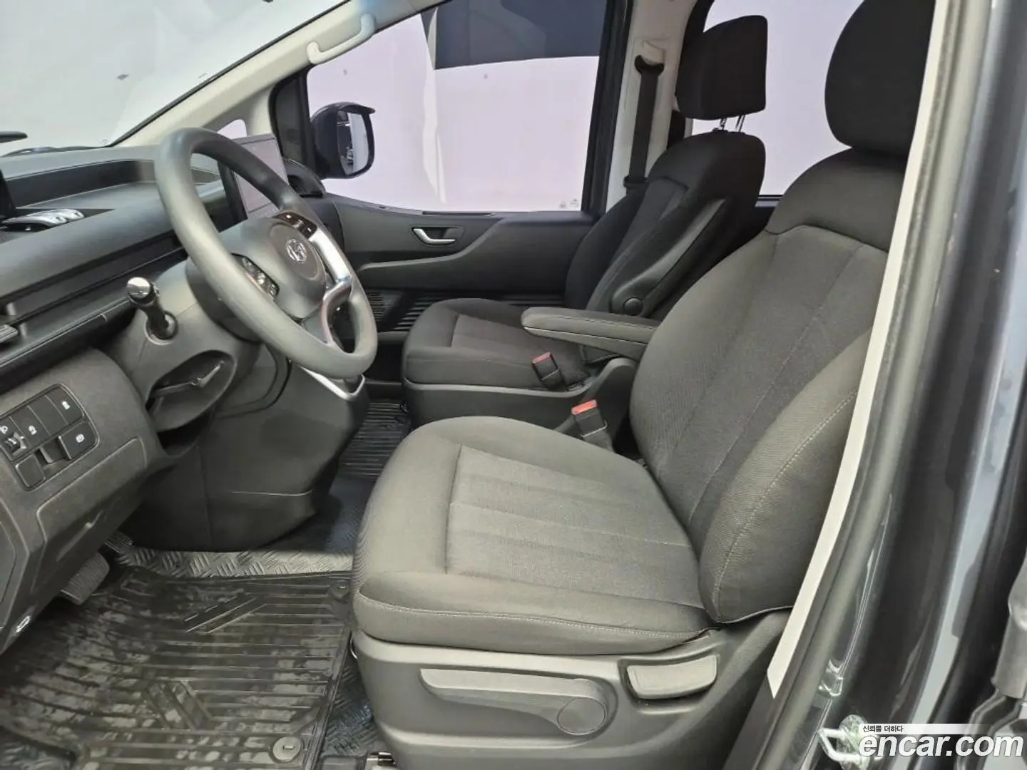 Hyundai Staria Cargo 5-Seater 2022