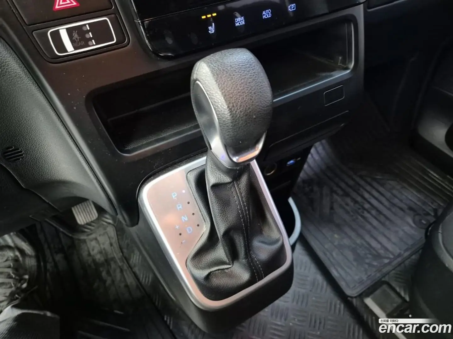 Hyundai Staria Cargo 5-Seater 2022