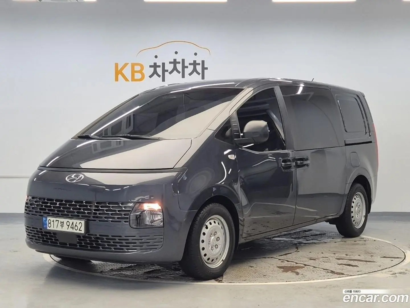 Hyundai Staria Cargo 5-Seater 2022
