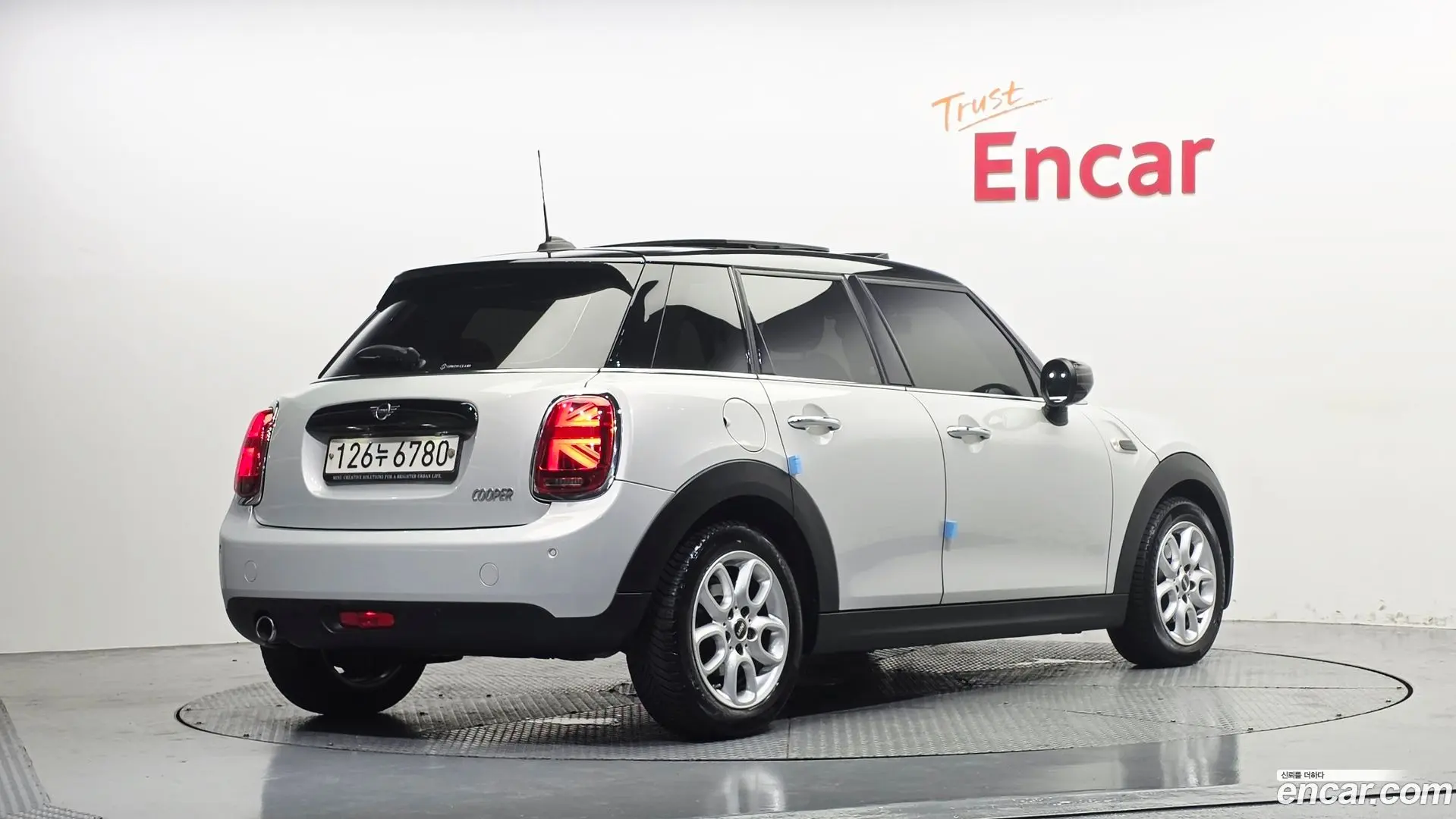 Mini Cooper 5Door HIGH