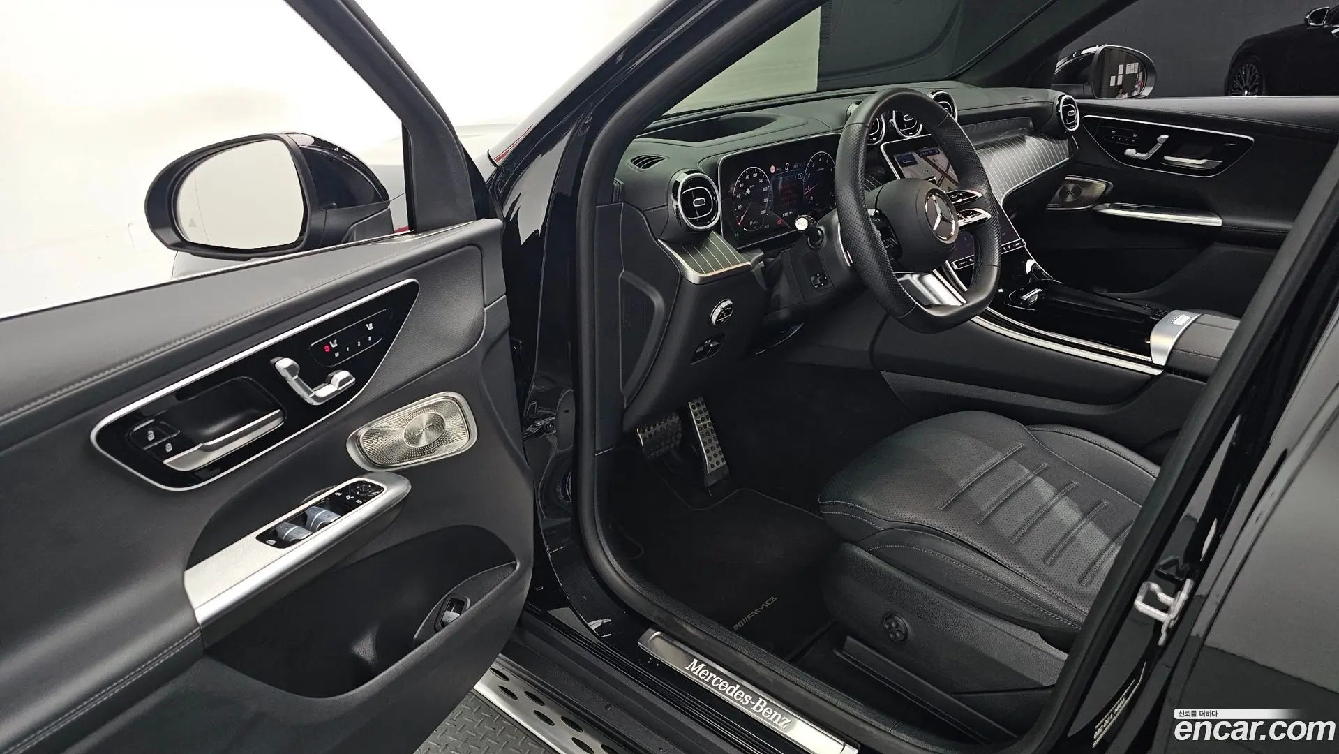 Mercedes-Benz GLC-Class GLC300 4MATIC AMG Line