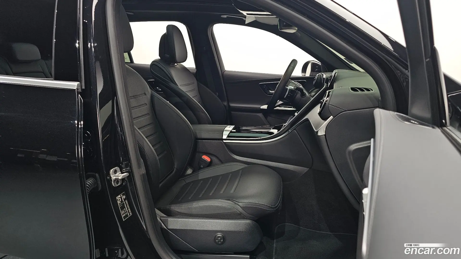 Mercedes-Benz GLC-Class GLC300 4MATIC AMG Line