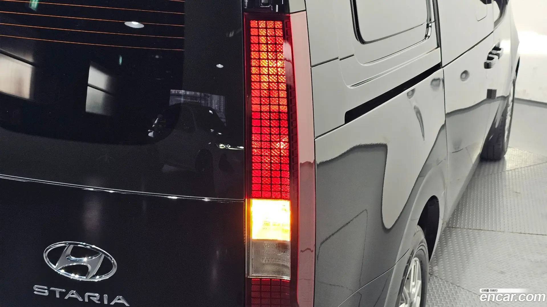 Hyundai Staria L3.5 Cargo 5-Seater