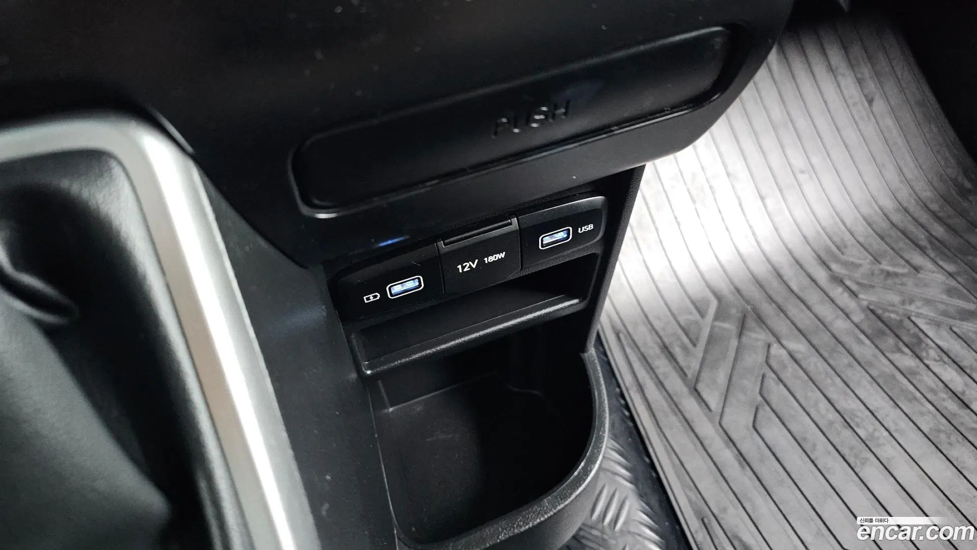 Hyundai Staria L3.5 Cargo 5-Seater