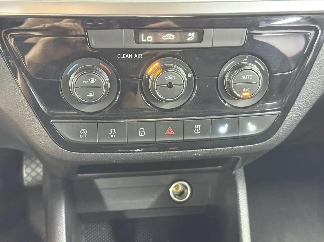 Skoda 2022 1.5L Auto
