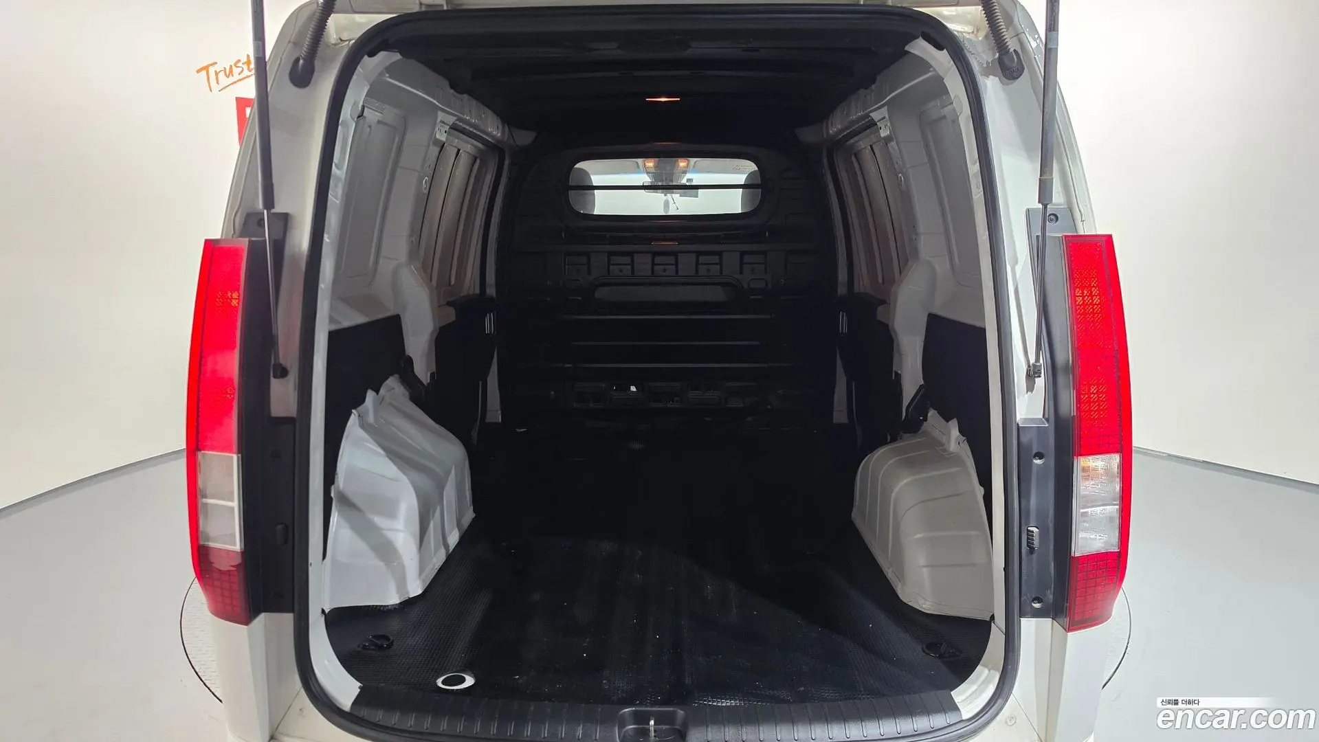 Hyundai Staria Cargo 3-Seater 2021