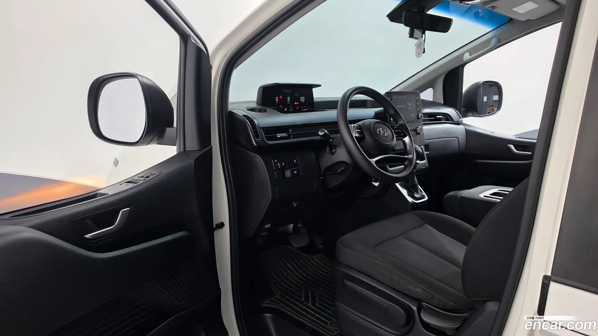Hyundai Staria Cargo 3-Seater 2021