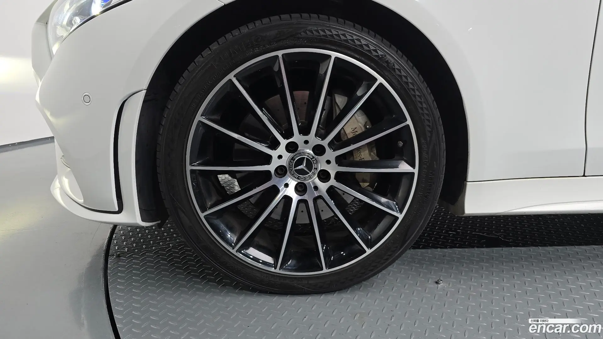 Mercedes-Benz CLS-Class CLS400d 4MATIC AMG Line 2018