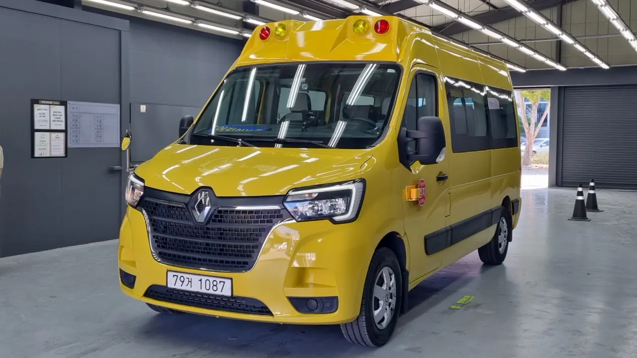 Renault Korea Master School Bus
